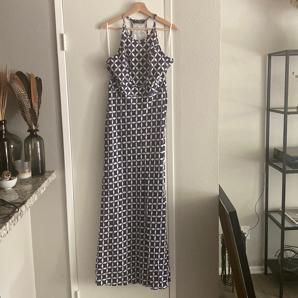 Club Monaco dress size 10 fits like 8